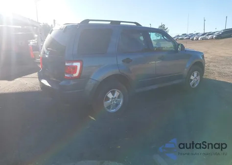 2011 Ford Escape Xlt z USA, uszkodzony, nr VIN 1FMCU0D75BKA36844